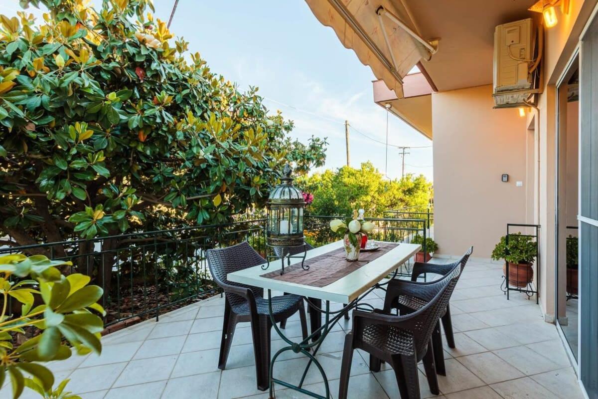 Stylish Seaside Home - Fully Equipped, Big Terrace Каламата Экстерьер фото